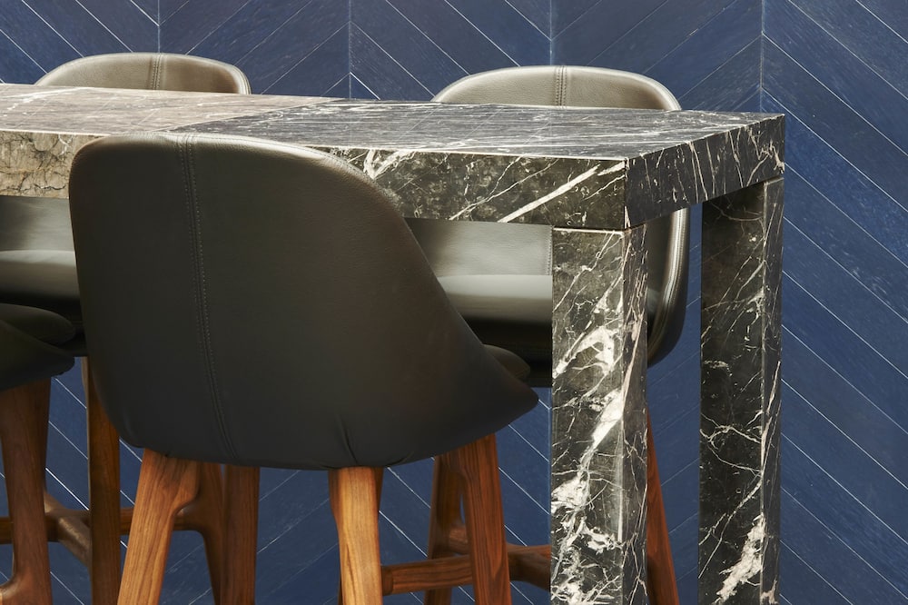 ペルペチュアル エリゼ モンテーニュ 写真