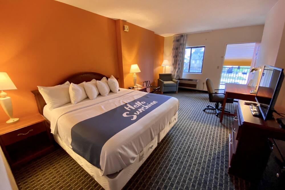 デイズ イン バイ ウィンダム モアヘッド 写真