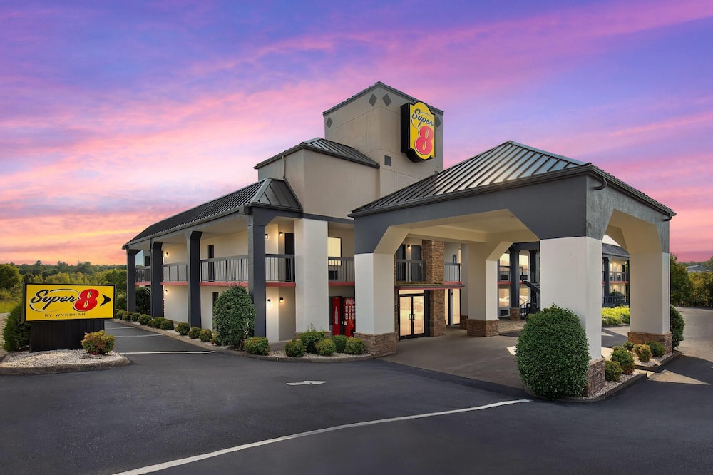 スーパー 8 バイ ウィンダム ブルズ ギャップ グリーンビル エリア 写真