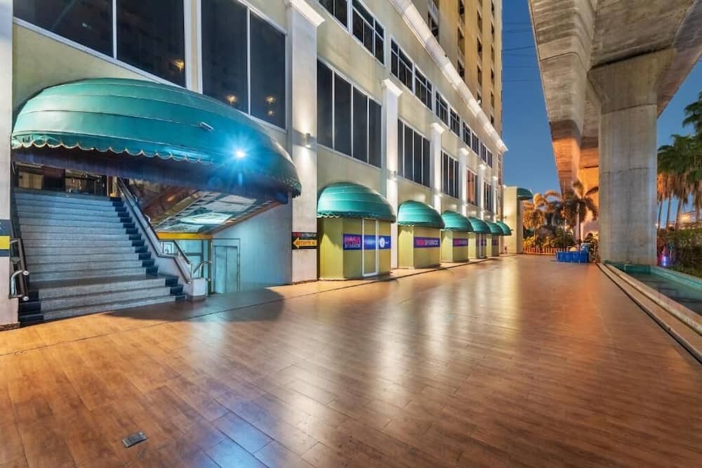 ナサ バンコク エアポート レール リンク 写真