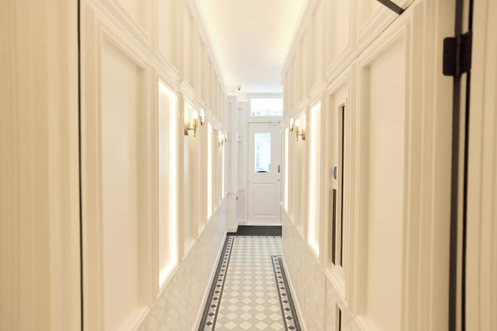 ザ エドウィン ホテル 写真