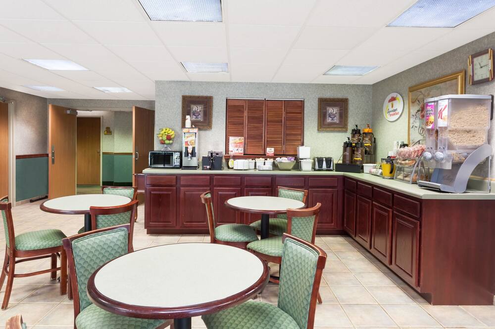 スーパー 8 バイ ウィンダム アーウィン 写真