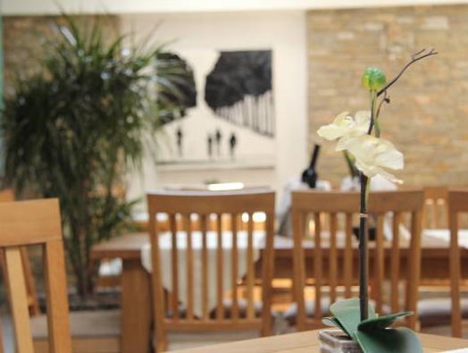 ホテル セントルム プリズレン 写真