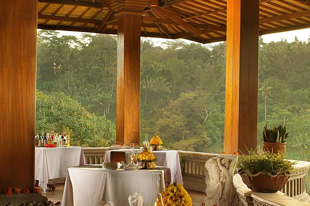 ロイヤル ピタ マハ ホテル 写真