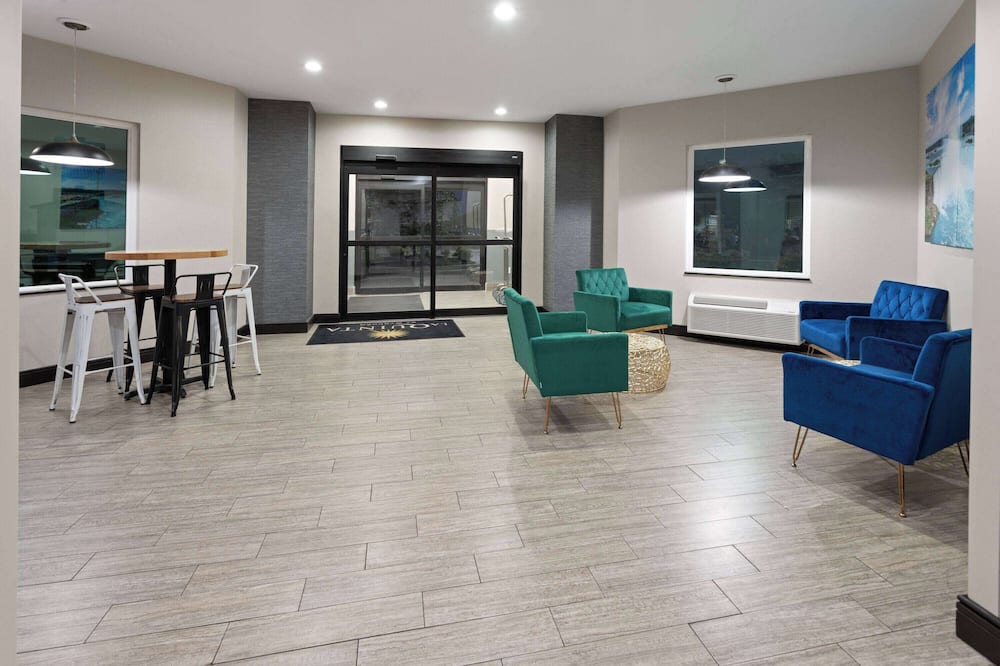 ラ キンタ イン バイ ウィンダム バッファロー エアポート 写真