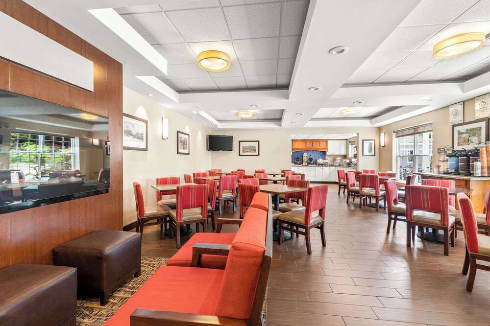 Comfort Inn & Suites 写真