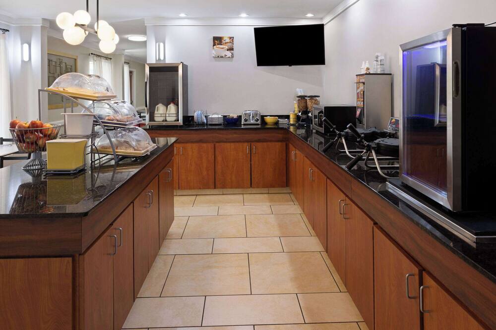 デイズ イン バイ ウィンダム フローレンス ニア シビック センター 写真