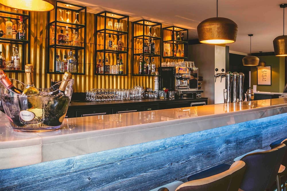 メルキュール ポー パレ スポール 写真