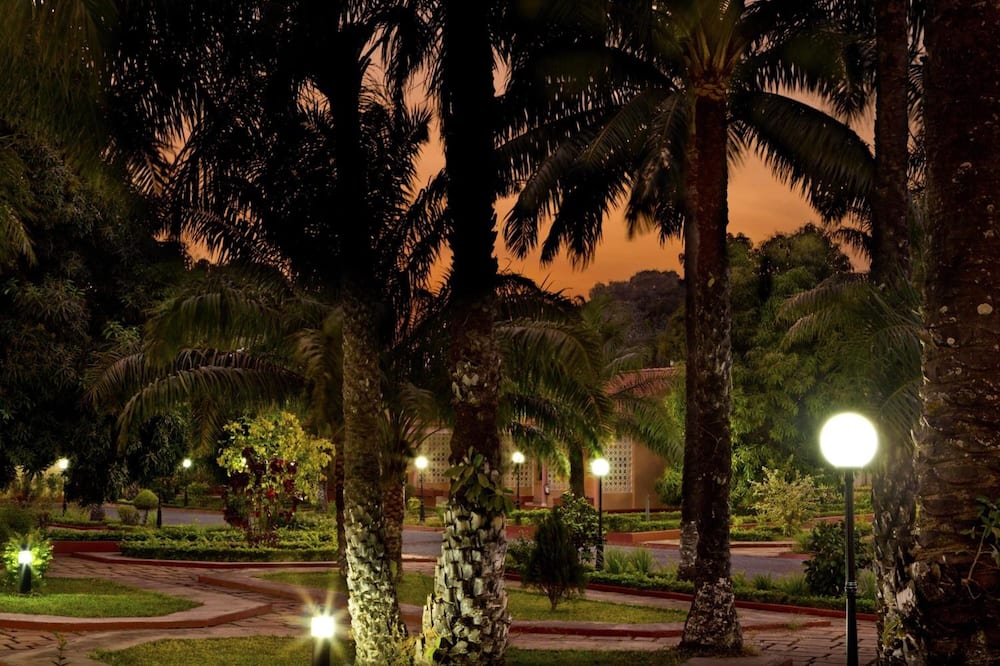 Hotel Azaalai - 24 des Septembro 写真