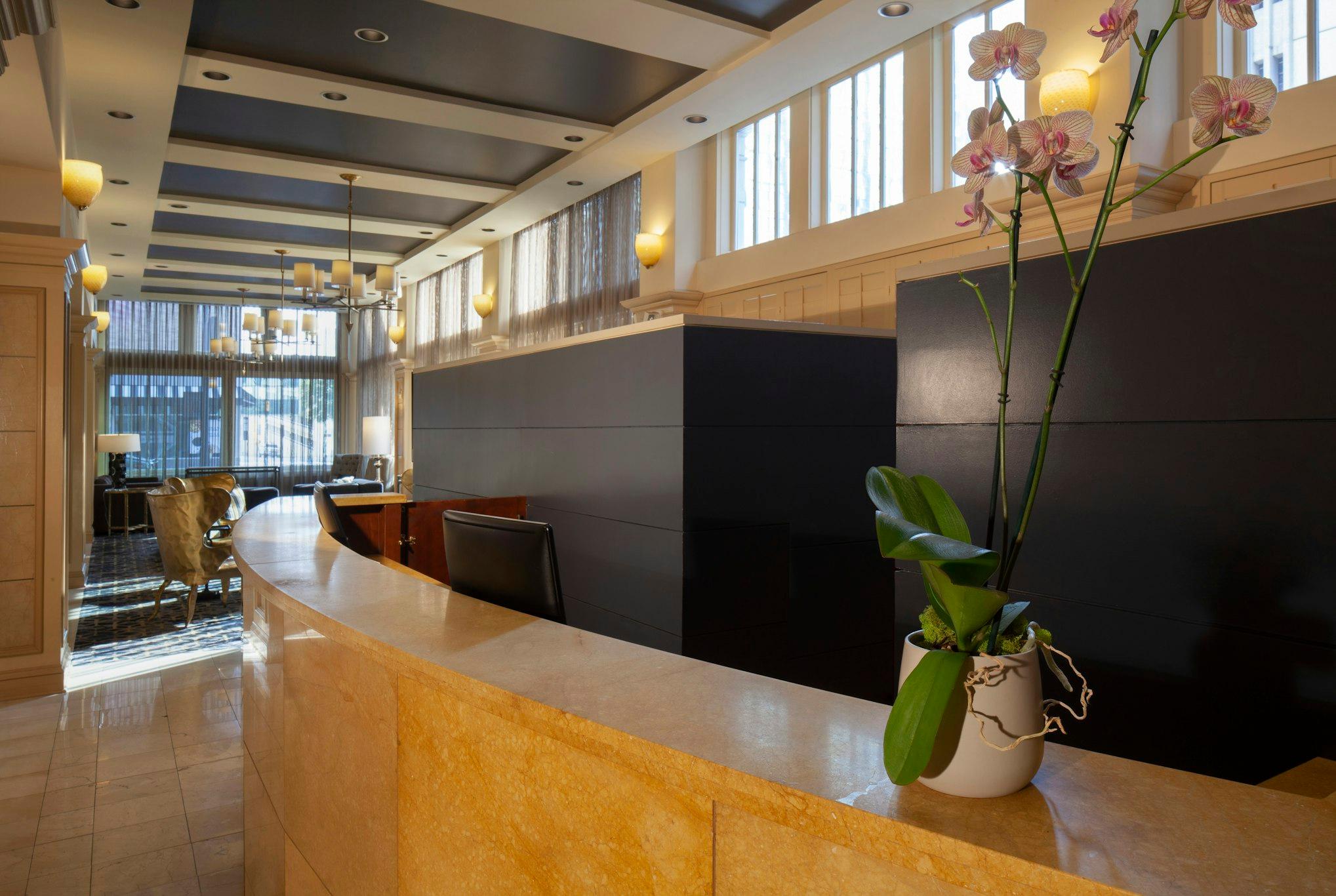 アシュトン ホテル 写真