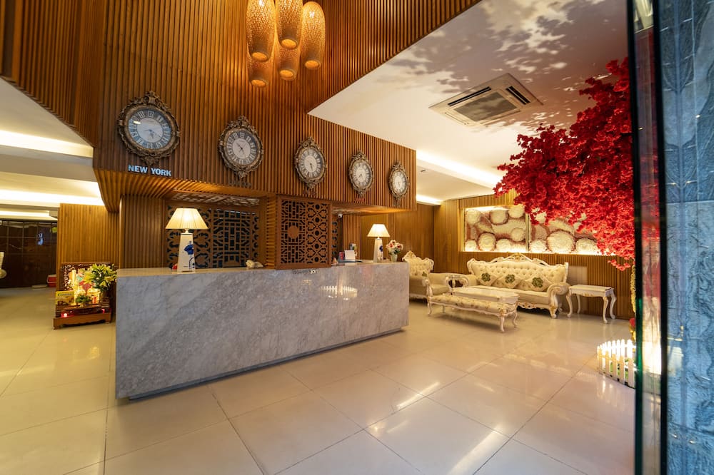 ザ ホワイト ホテル 8A チャイ ヴァン ラン 写真