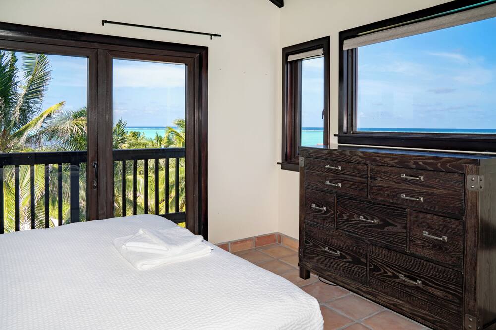 X'tan Ha- The Waterfront 写真