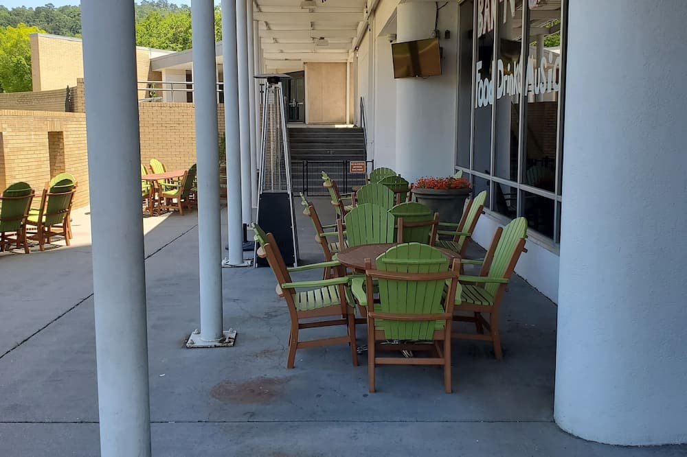 The Hotel Hot Springs 写真