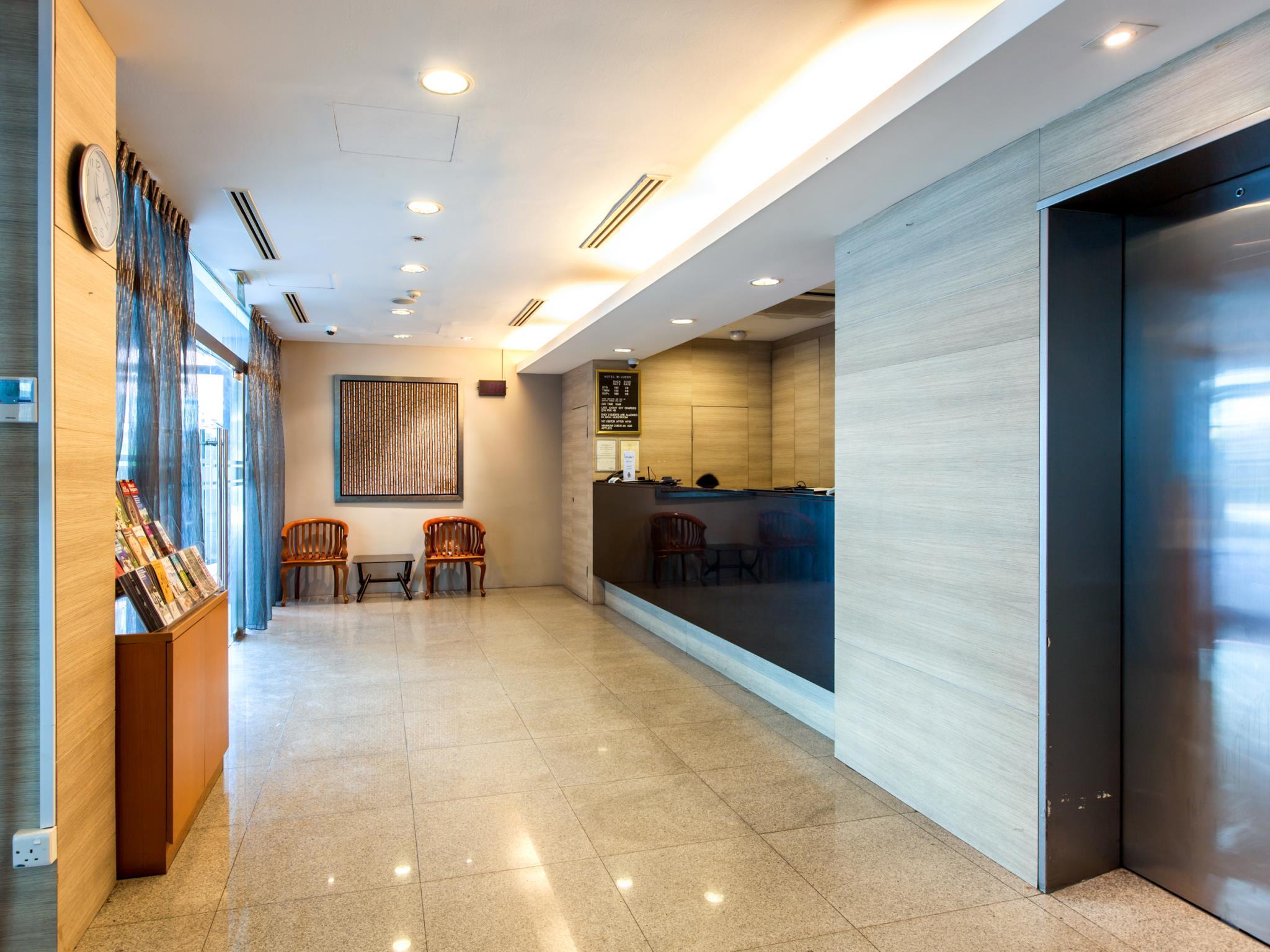 ホテル 81 ラッキー 写真