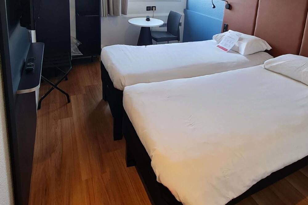 イビス ヴァンヌ 写真