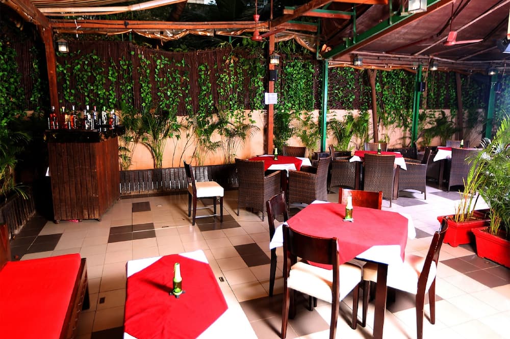 オリッテル ウエスト 写真