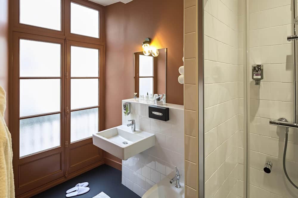 ホテル メルキュール ナント セントル パサージュ ポメレイ 写真