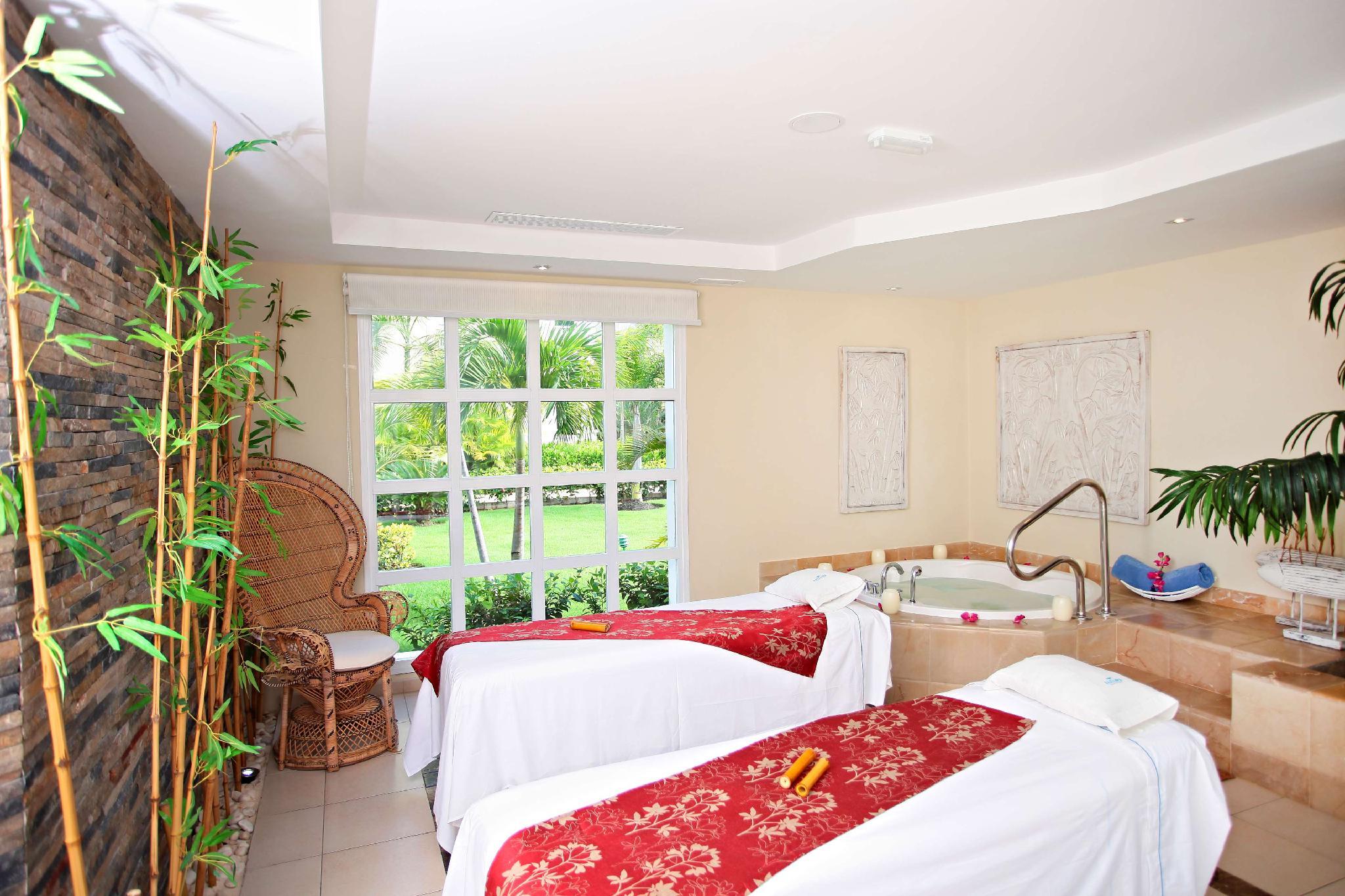 バイーア プリンシペ ラグジュアリー エスメラルダ オール インクルーシブ 写真