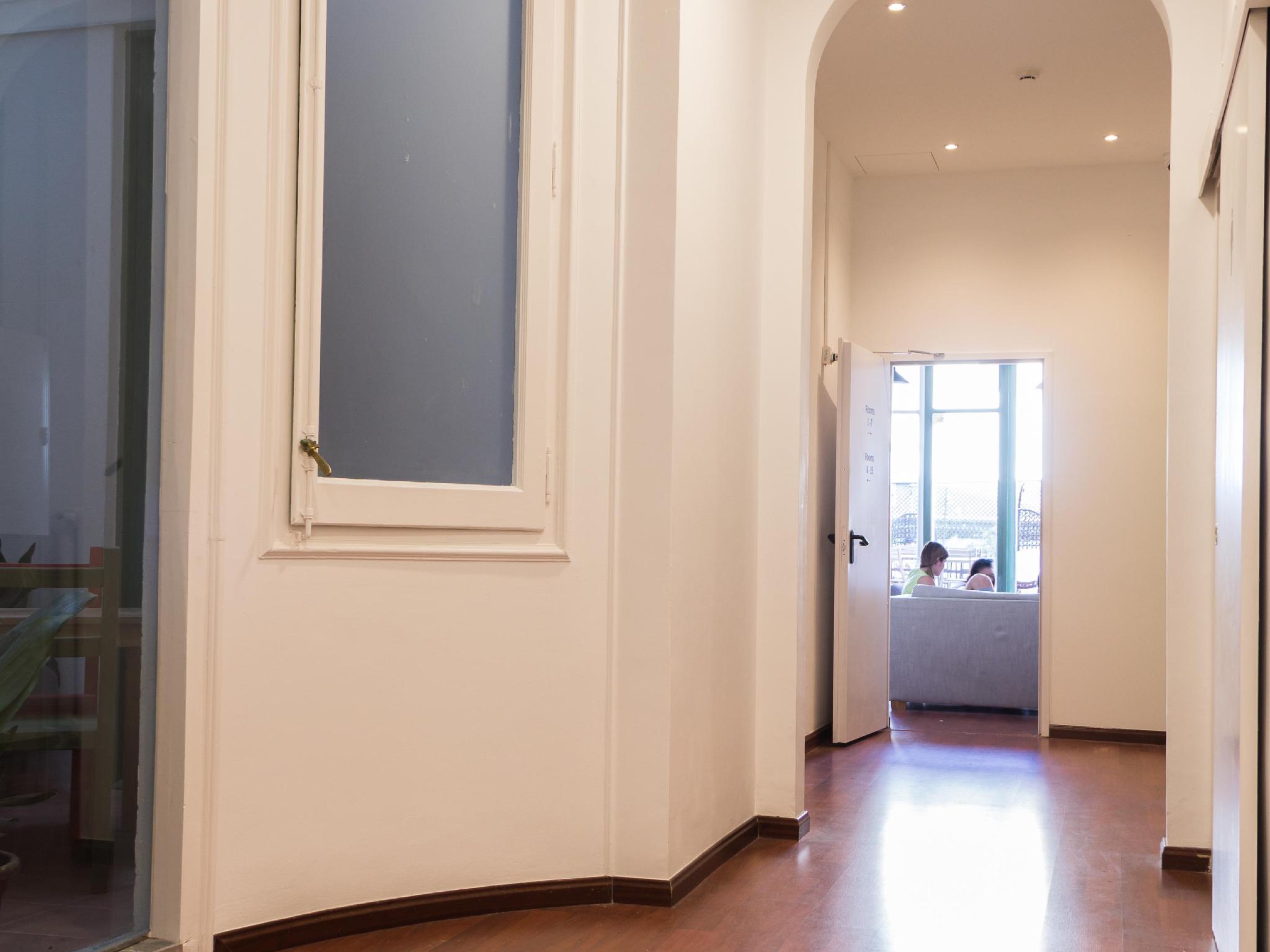 ザ セントラル ハウス バルセロナ グラシア -  ホステル 写真