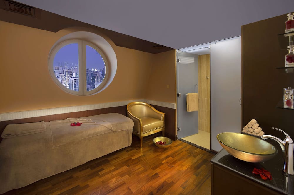 ロイヤル ローズ アブダビ キュリオ コレクション バイ ヒルトン アフィリエイテッド ホテル 写真