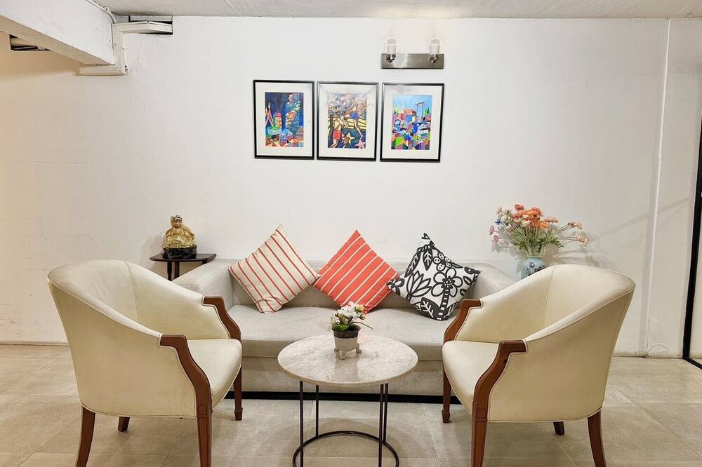 スタジオ F スクンビット 写真