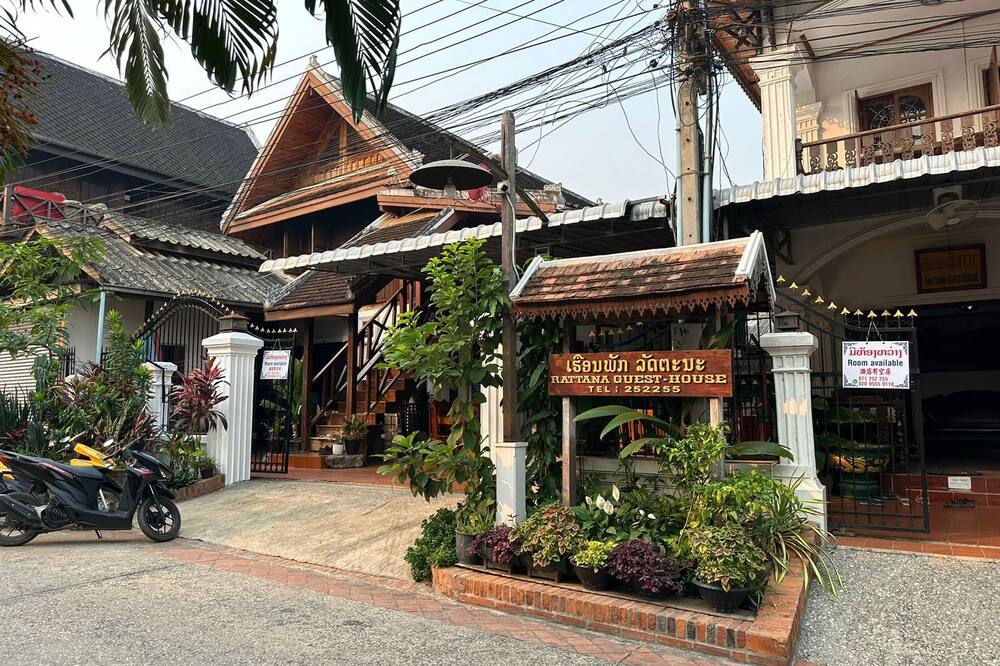 ラタナ ゲストハウス 写真