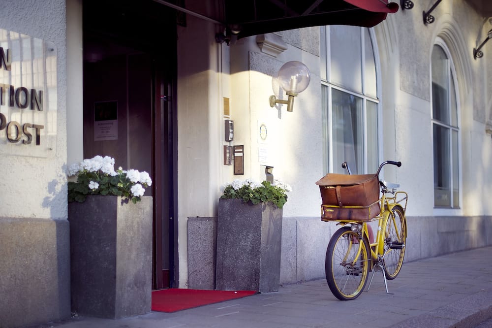 Home Hotel Post 写真