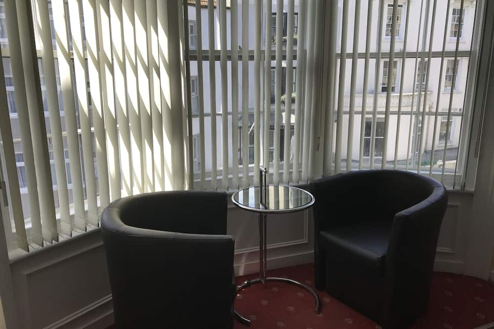 Kempfield House Hotel 写真