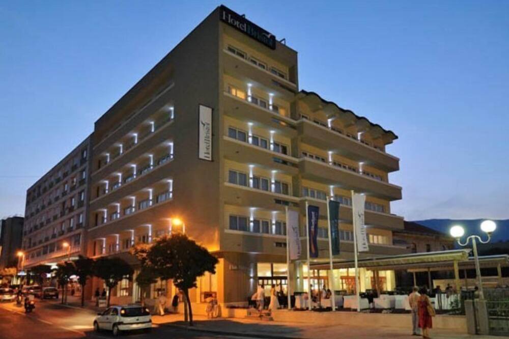 ホテル ブリストル 写真