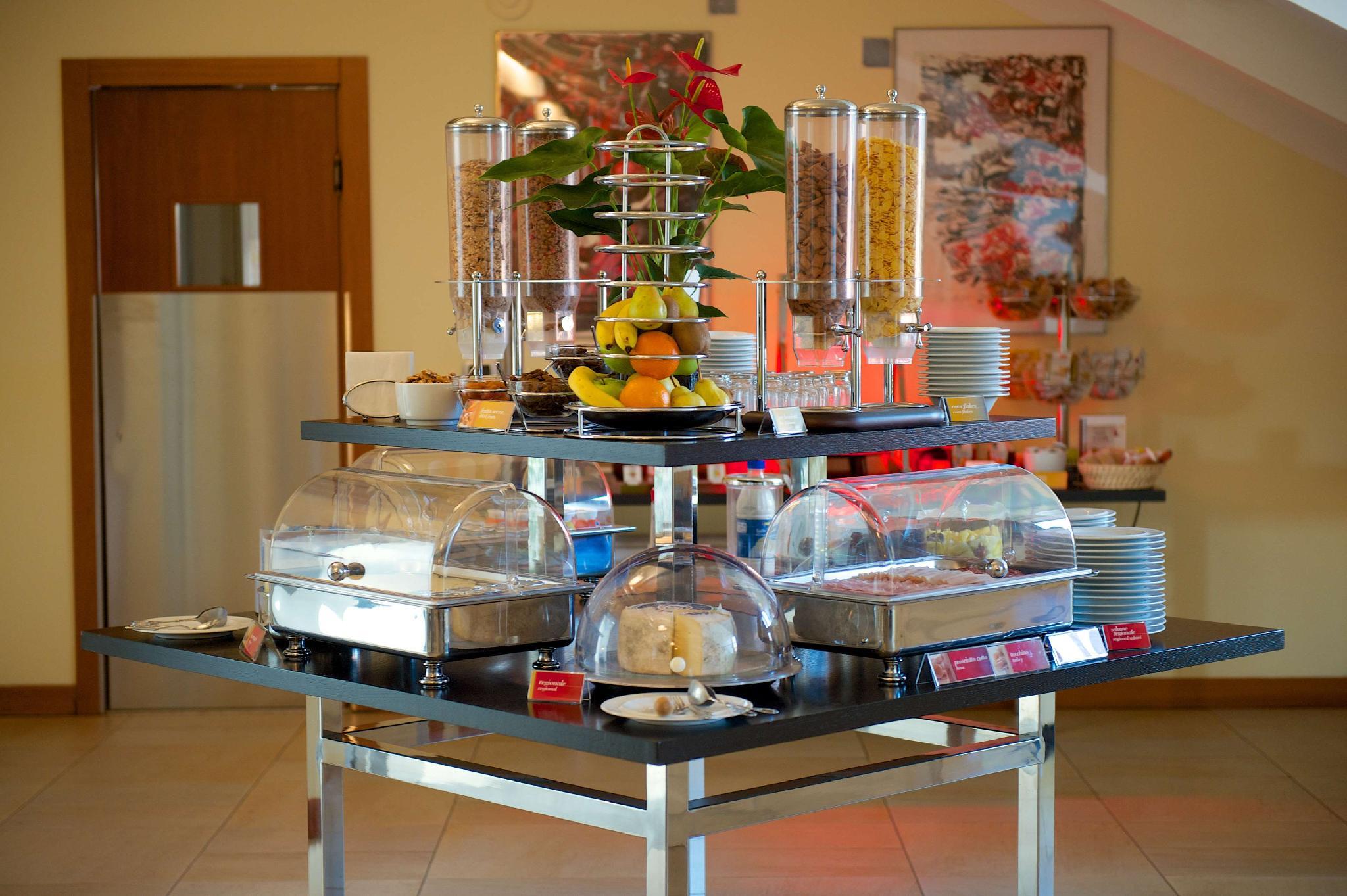 Best Western Crystal Palace Hotel 写真