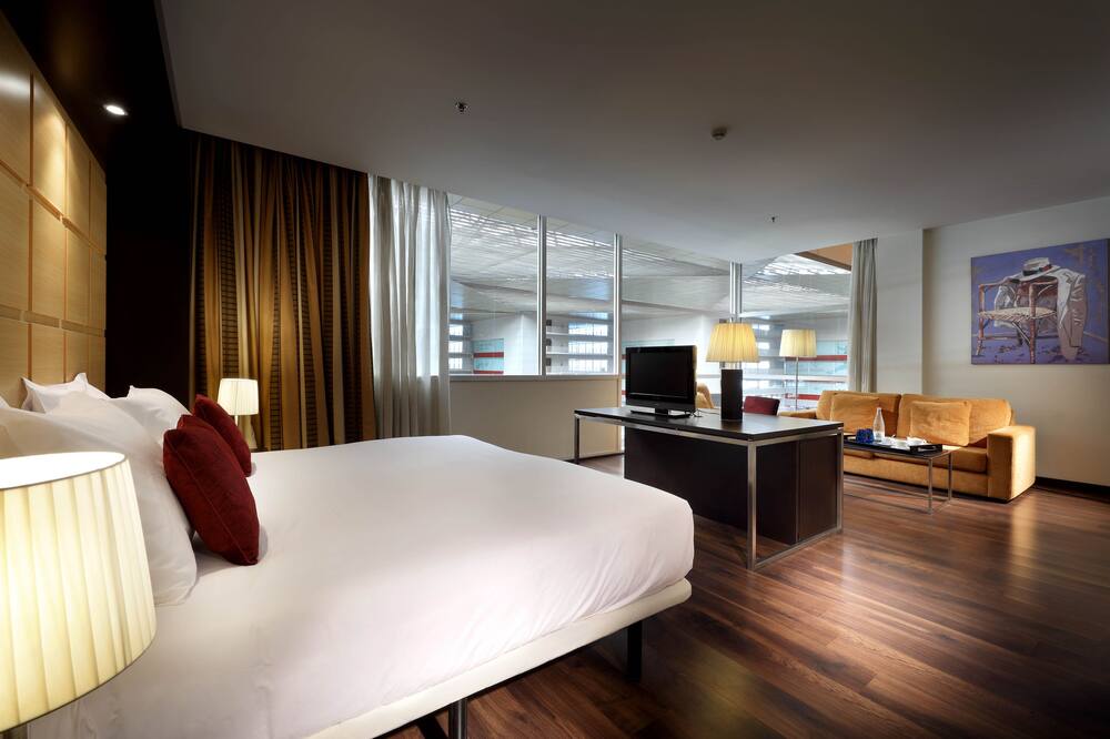 ホテル ユーロスターズ ザラゴーサ 写真