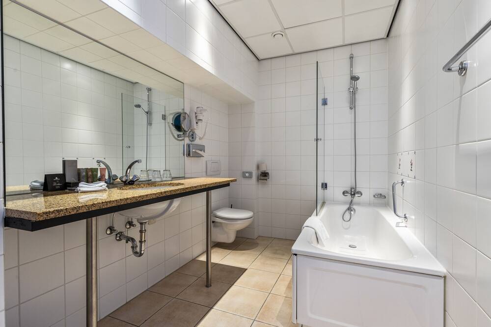 ディッカー&タイス ホテル 写真