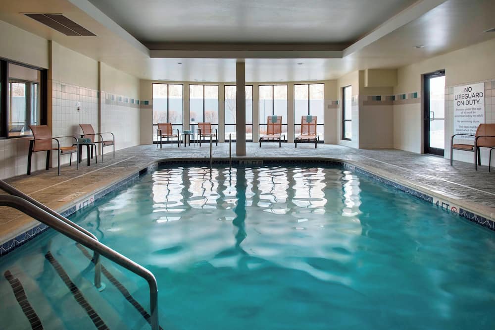 Courtyard by Marriott Lebanon 写真