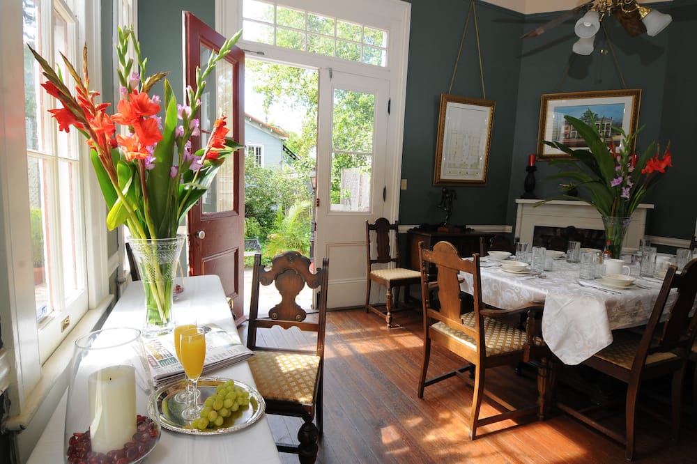 ディーガス ハウス 写真