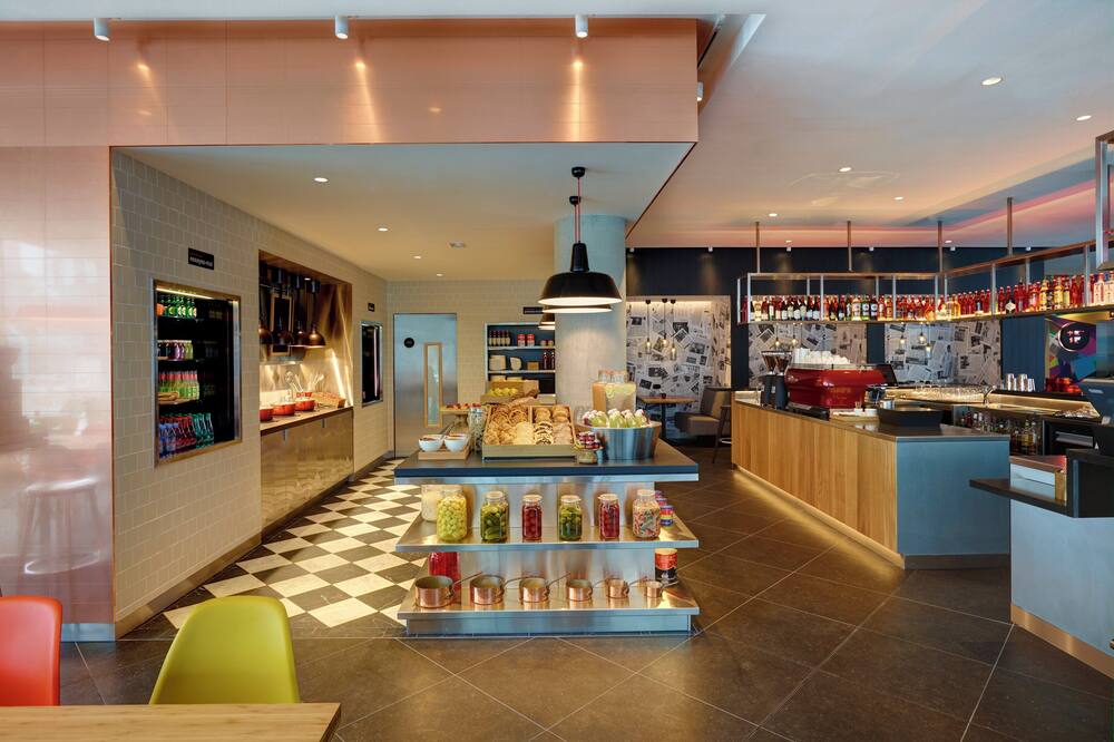 シチズンM パリ ラ デファンス 写真