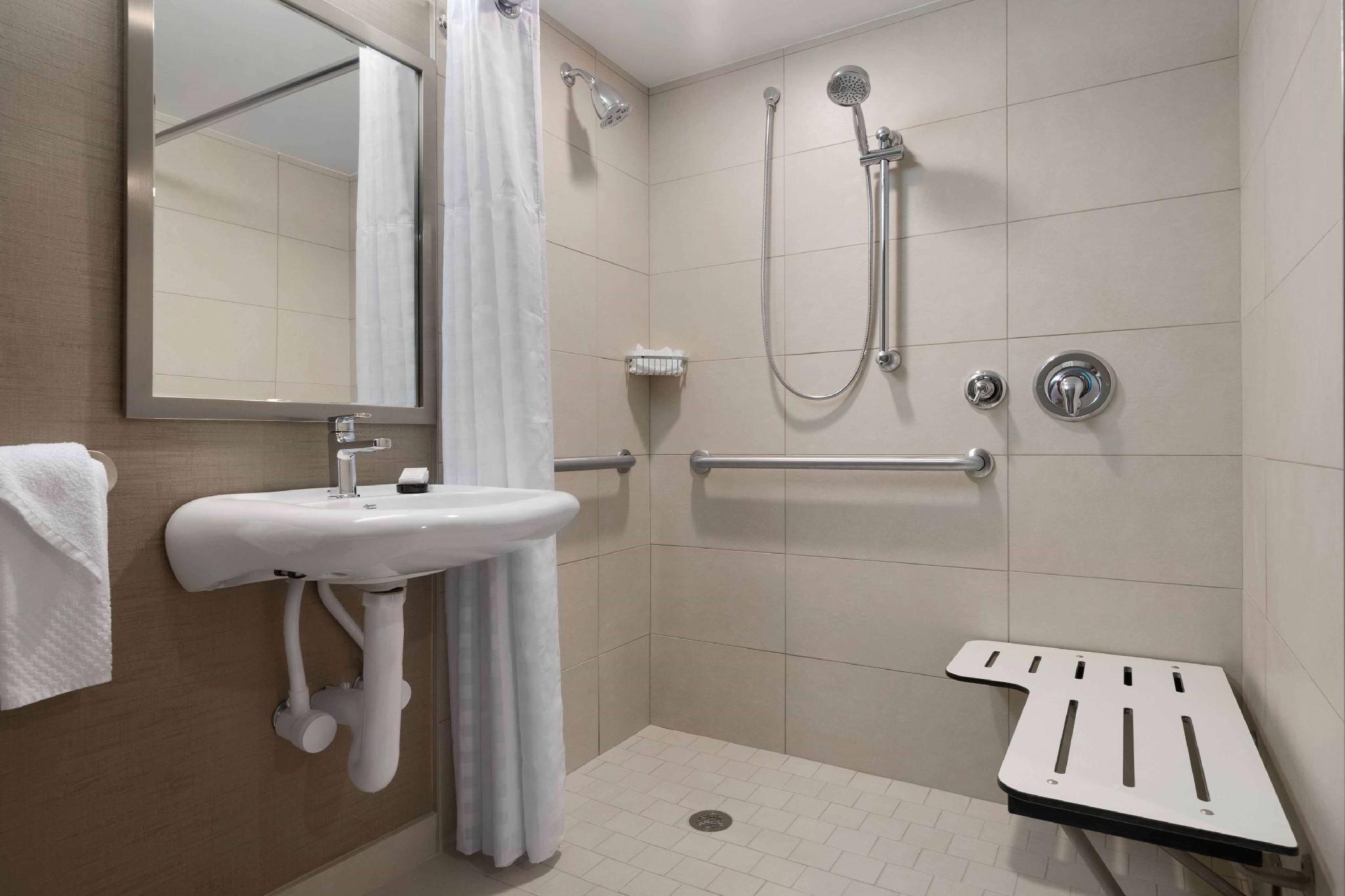 Embassy Suites by Hilton Baltimore at BWI Airport 写真