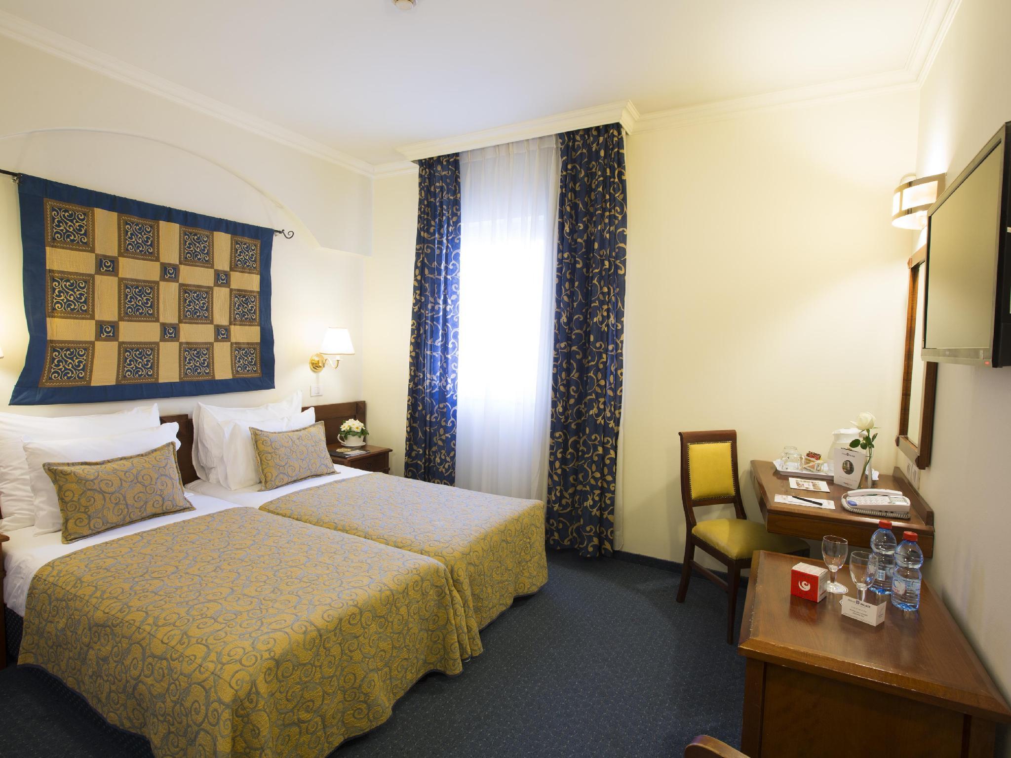 プリマ パレス ホテル 写真