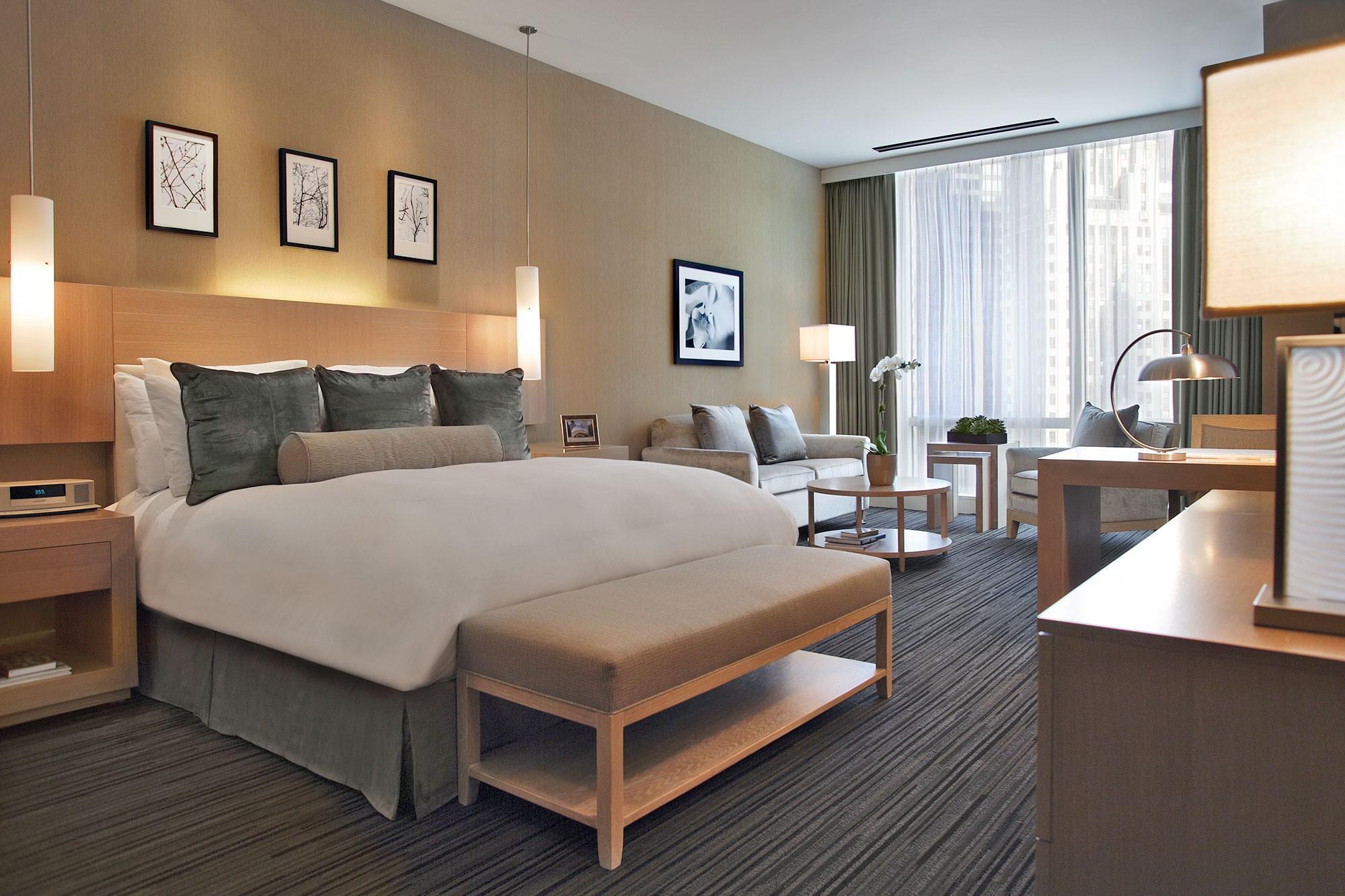 トランプ インターナショナル ホテル アンド タワー シカゴ 写真