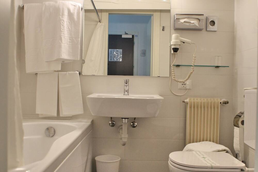 アルベルゴ アカデミア 写真