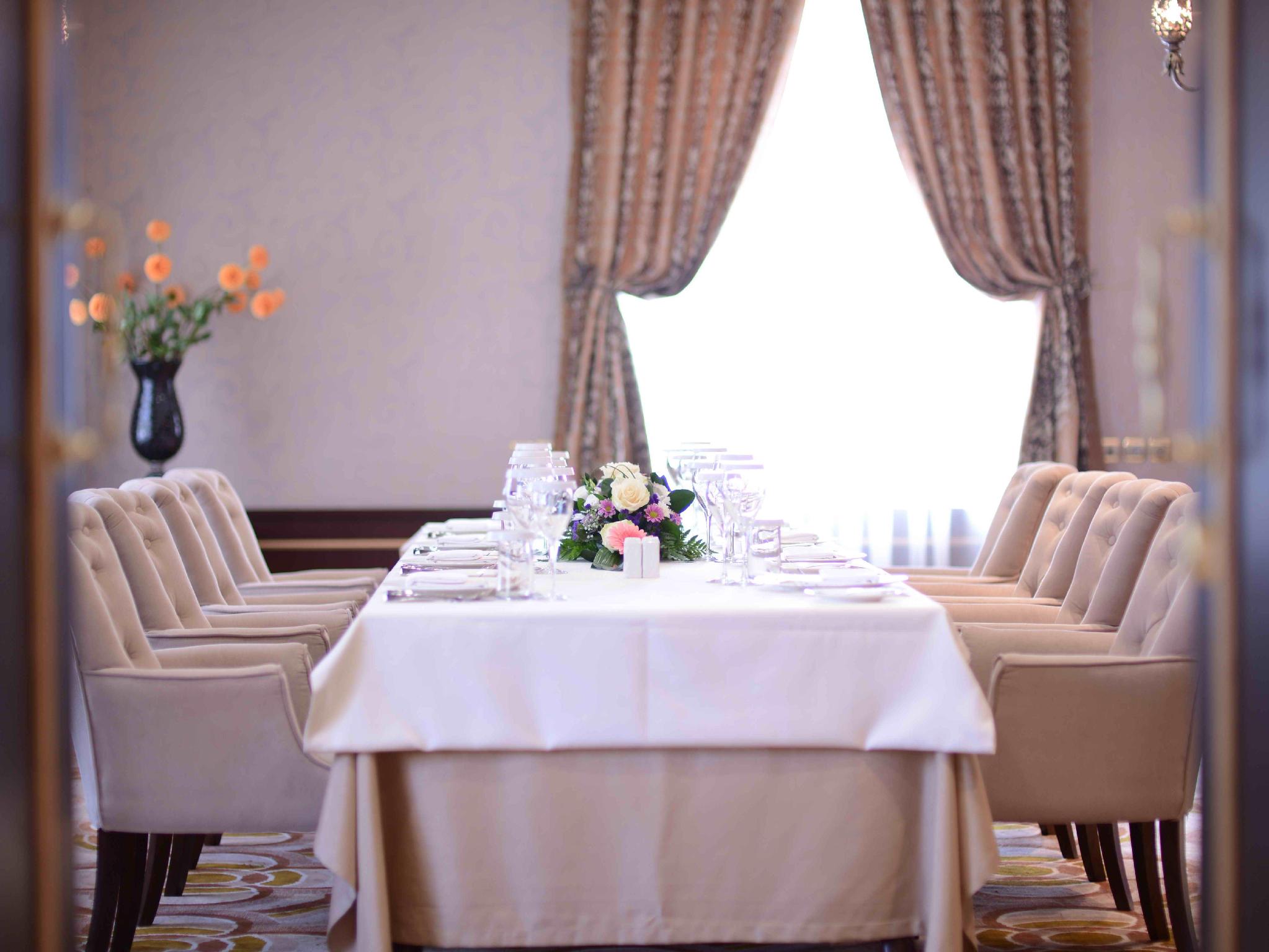 LOTTE City Hotels Tashkent Palace 写真