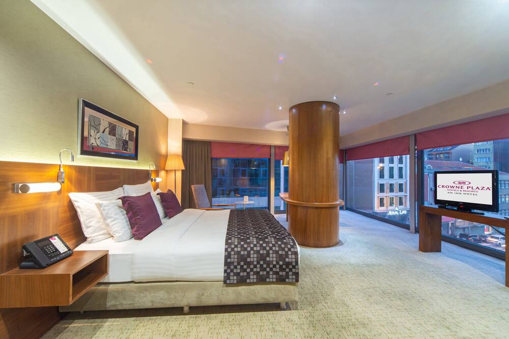 クラウンプラザ イスタンブール ハルビエ バイ IHG 写真