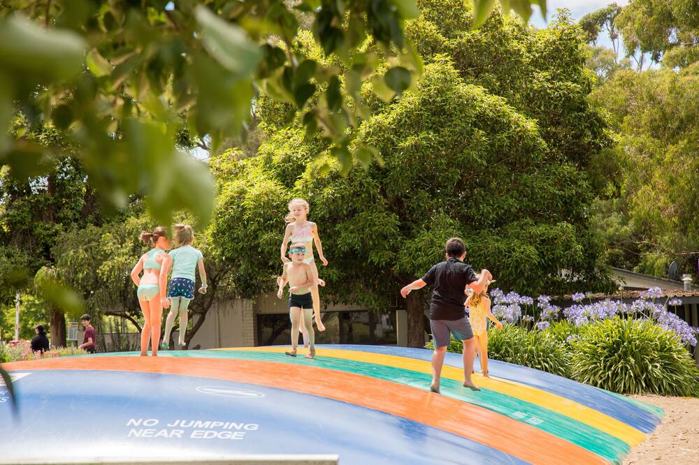 ブルー レイク ホリデー パーク 写真