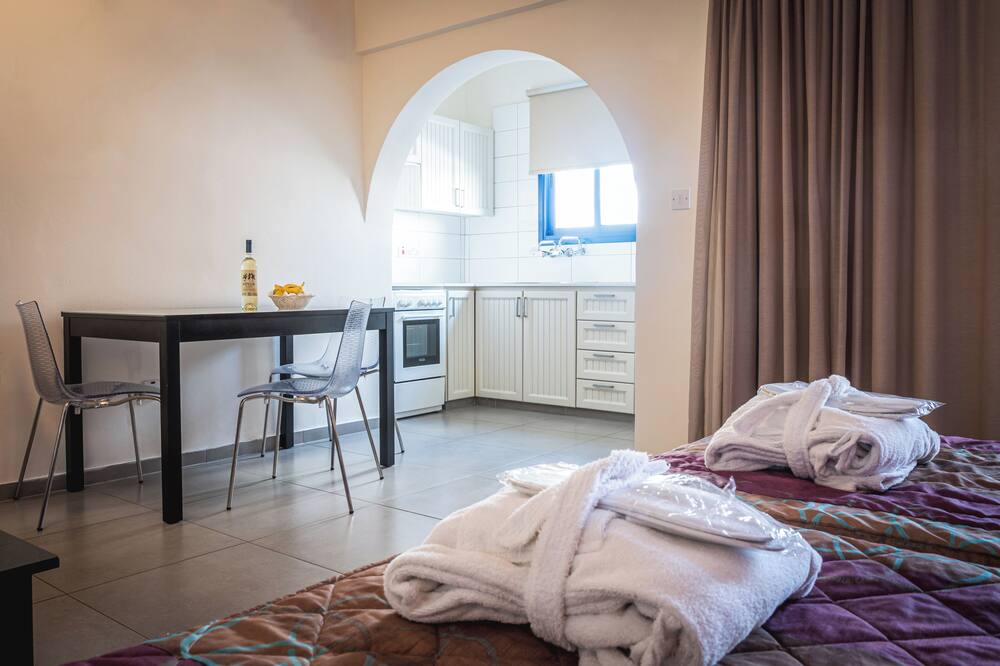 Damon Hotel Apartments 写真