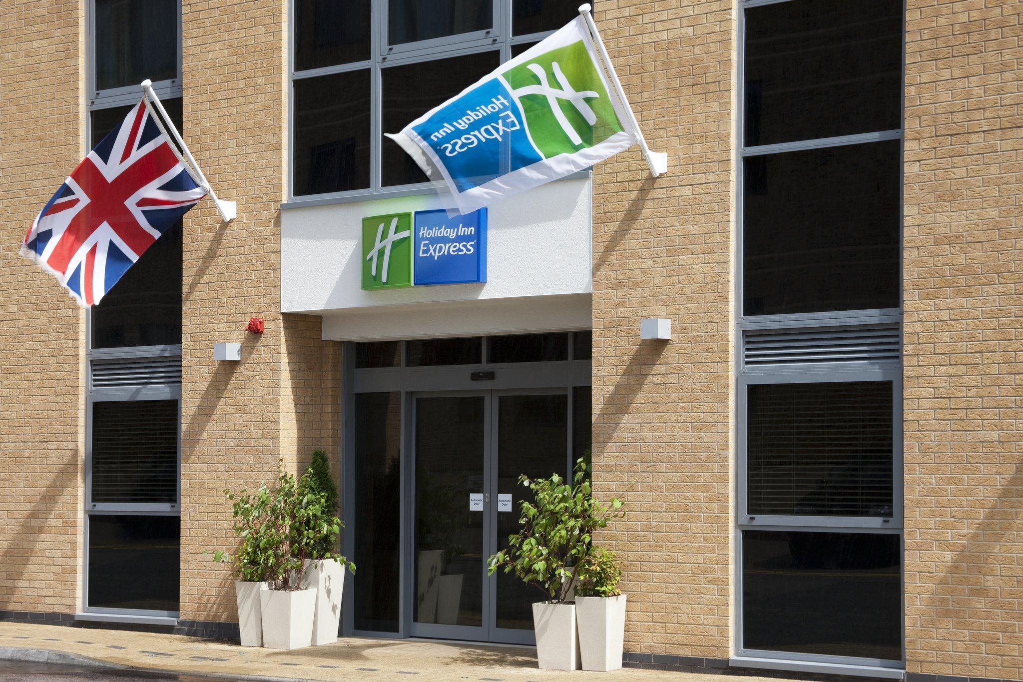 ホリデイ イン エクスプレス ロンドン ワットフォード ジャンクション バイ IHG 写真