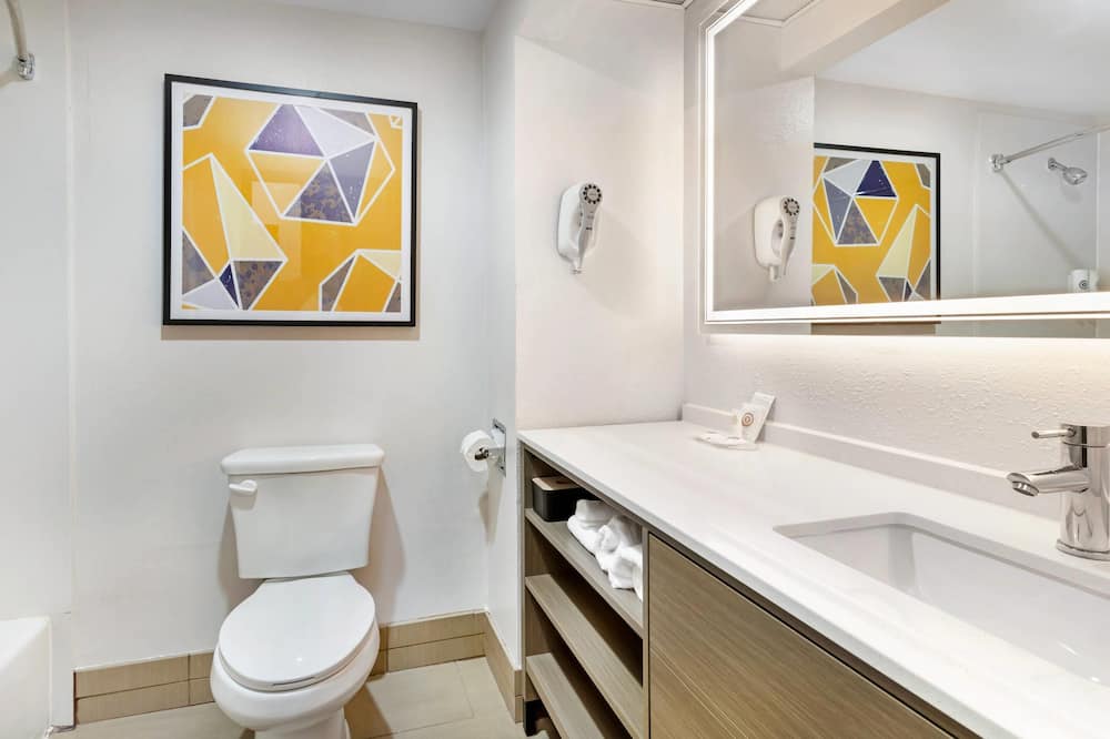 コンフォート イン & スイーツ サクラメント - ユニバーシティ エリア 写真