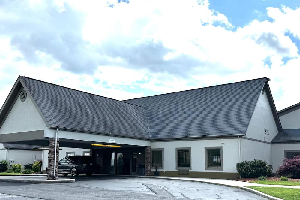 デラックス イン ワイスビル 写真