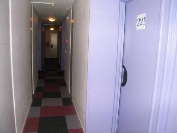 キリヤード デイレクト アルル 写真