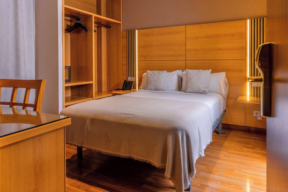 オテル セラノ 写真