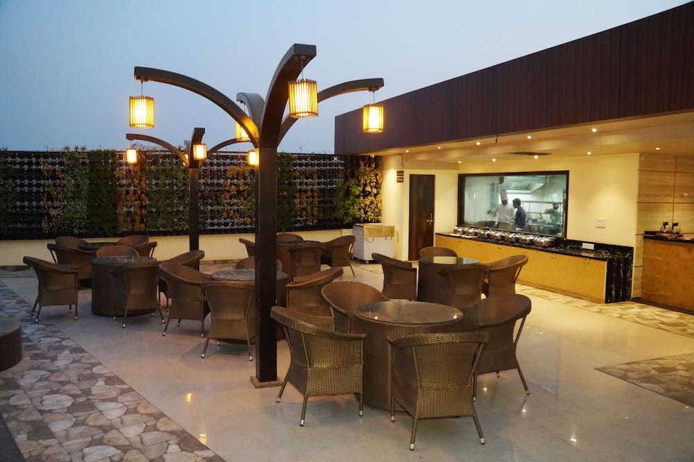 ホテル シヴォイ グランド 写真