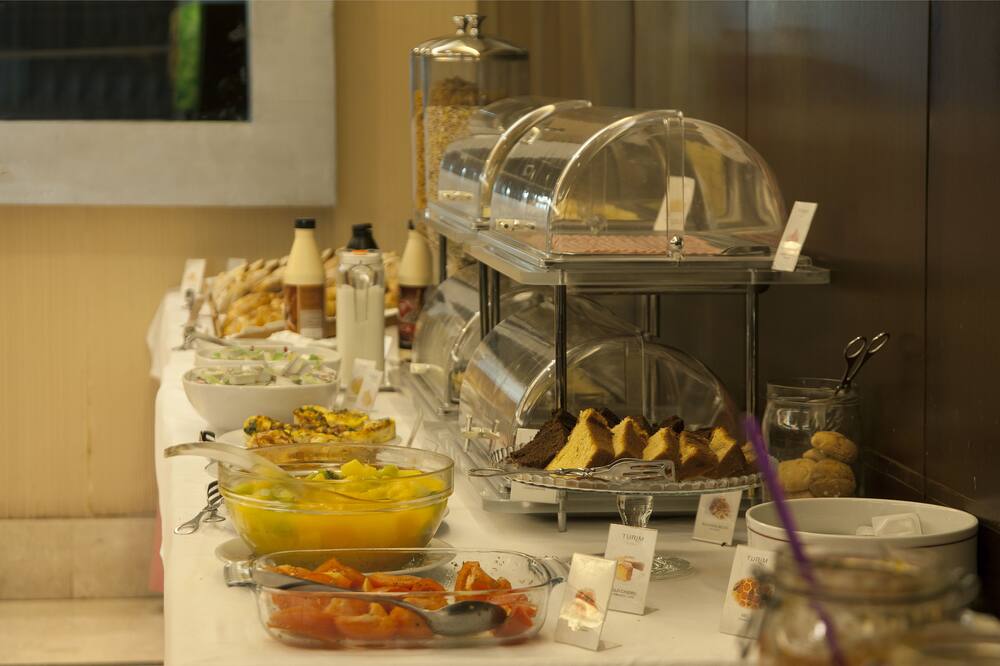 トゥリム レスタウラドーレス オテル 写真